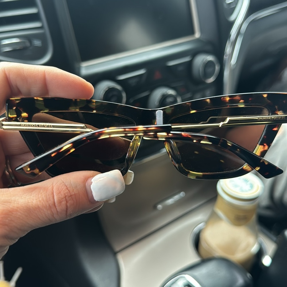 Sun Glasses - image 3